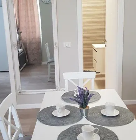 Lumidee Apartament アパート ナボダリ